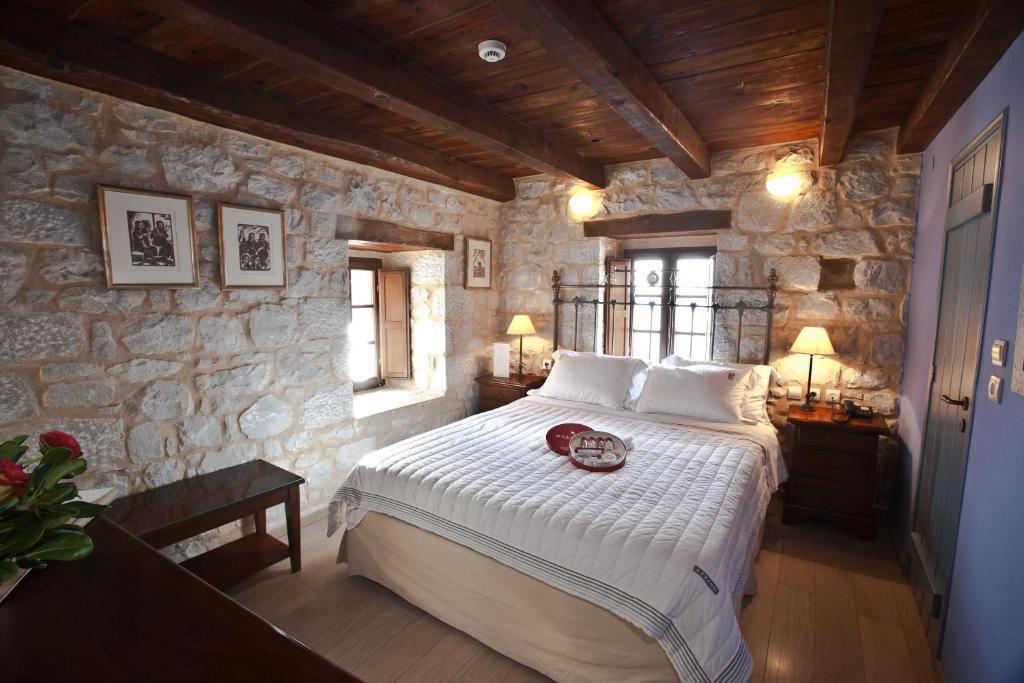 Mavromichalai Hotel Liménion Ruang foto